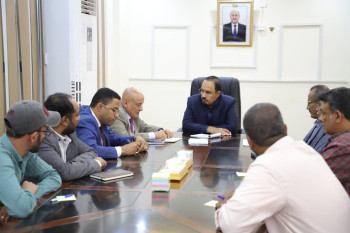 محافظ حضرموت يلتقي لجنة وزارة النقل الخاصة بتوسعة ميناء المكلا