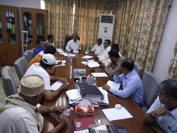 The leadership of the YASPC meets shipping agents at the port of Mukalla