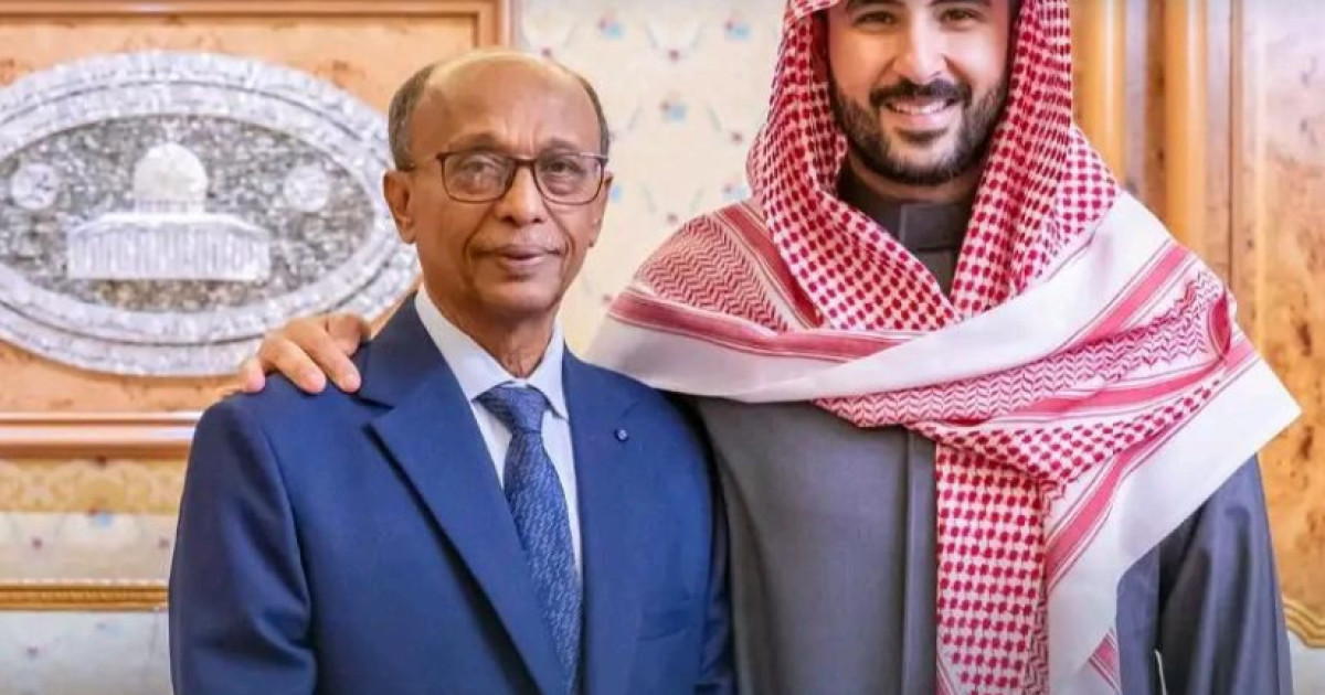 وزير الدفاع السعودي الأمير خالد بن سلمان يستقبل رئيس مجلس إدارة مؤسسة موانئ البحر العربي
