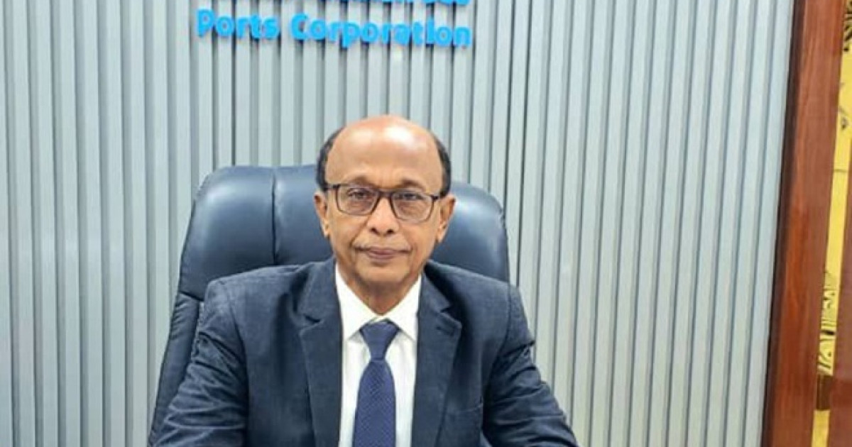 موظفو وعمال ميناء المكلا بمؤسسة موانئ البحر العربي يدينون ويستنكرون اختطاف رئيس المؤسسة المهندس سالم باسمير